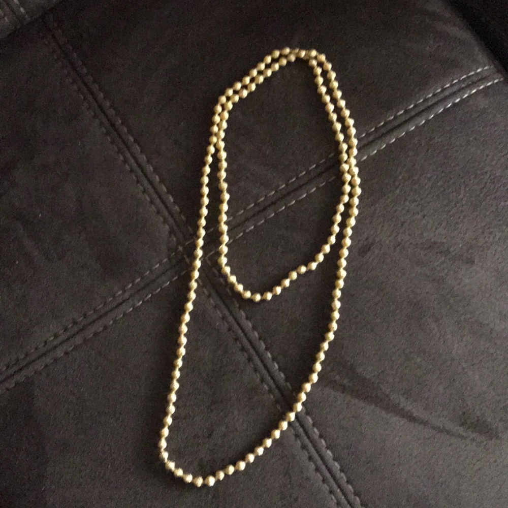 Necklace gold tone